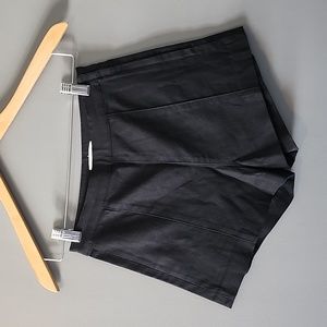 H&M HIGHRISE SHORTS